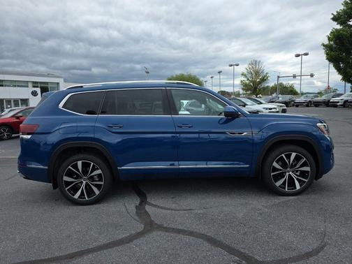 Mountain Lake Blue Metallic 2026 Volkswagen Atlas 2.0T SEL Premium R-Line 4MOTION