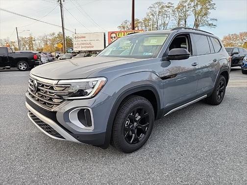 2025 Volkswagen Atlas 2.0T SE w/Technology 4MOTION