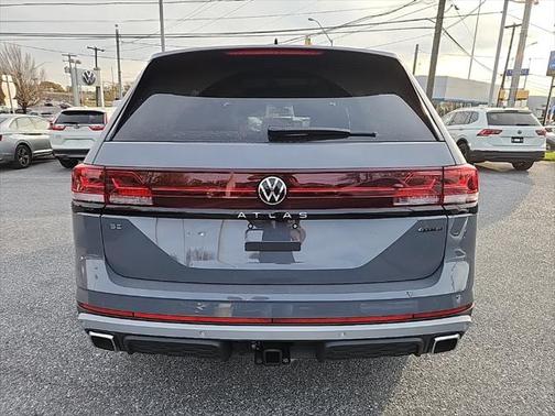 2025 Volkswagen Atlas 2.0T SE w/Technology 4MOTION