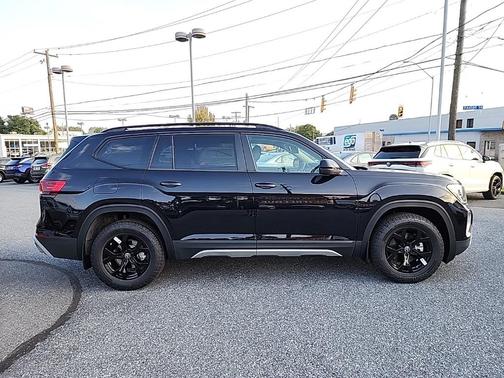 2025 Volkswagen Atlas 2.0T Peak Edition