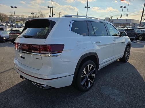 2026 Volkswagen Atlas 2.0T SEL Premium R-Line 4MOTION