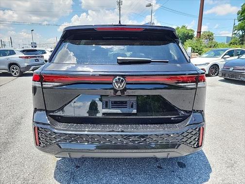 2025 Volkswagen Tiguan 2.0T SE R-Line Black 4MOTION