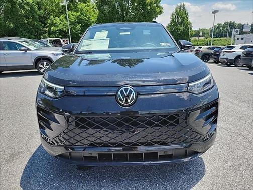 2025 Volkswagen Tiguan 2.0T SE R-Line Black 4MOTION