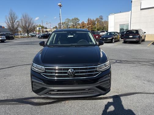 2024 Volkswagen Tiguan 2.0T SE 4MOTION