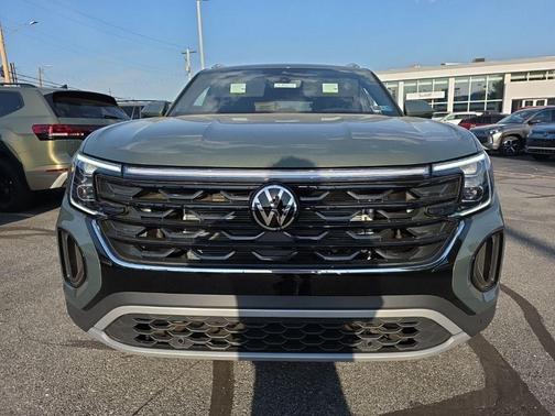avocado green pearl 2026 Volkswagen Atlas Cross Sport 2.0T SE w/Technology 4MOTION