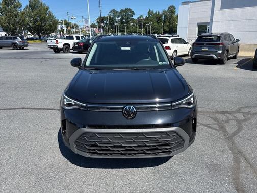 2025 Volkswagen Taos 1.5T SE Black