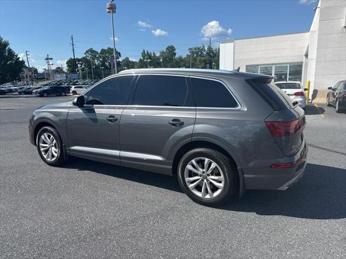 2019 Audi Q7 45 Premium Plus