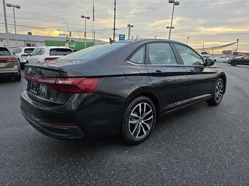 2026 Volkswagen Jetta 1.4T SE