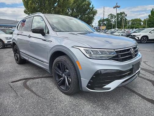 2023 Volkswagen Tiguan 2.0T SE R-Line Black 4MOTION