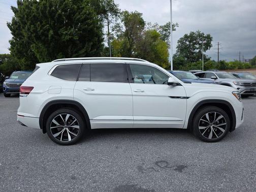 Opal White Pearl 2026 Volkswagen Atlas 2.0T SEL Premium R-Line 4MOTION