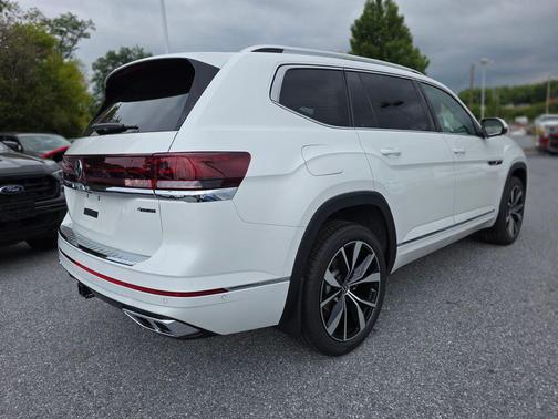 Opal White Pearl 2026 Volkswagen Atlas 2.0T SEL Premium R-Line 4MOTION