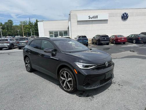 Deep Black Pearl 2023 Volkswagen ID.4 AWD Pro S