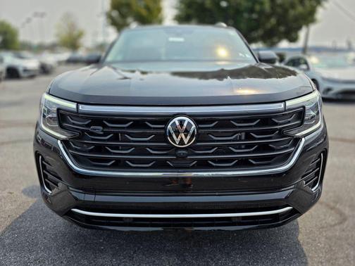 Deep Black Pearl 2026 Volkswagen Atlas 2.0T SEL Premium R-Line 4MOTION
