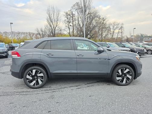 2026 Volkswagen Atlas Cross Sport 2.0T SE w/Technology 4MOTION