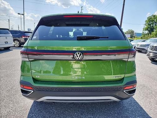2025 Volkswagen Taos 1.5T SE