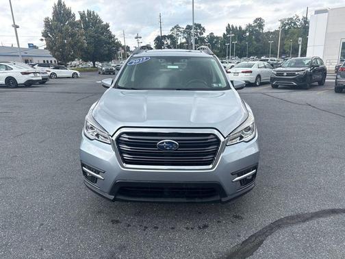 Ice Silver Metallic 2022 Subaru Ascent Limited 8-Passenger