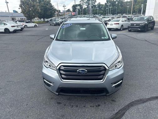 Ice Silver Metallic 2022 Subaru Ascent Limited 8-Passenger