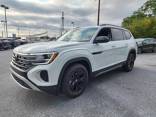 2025 Volkswagen Atlas 2.0T Peak Edition