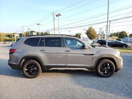 2025 Volkswagen Atlas 2.0T Peak Edition