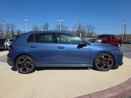 2025 Volkswagen Golf GTI 2.0T S DSG
