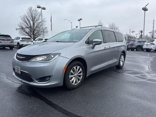 2018 Chrysler Pacifica Touring-L