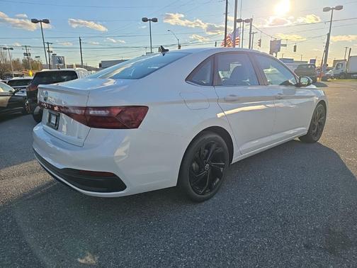 2026 Volkswagen Jetta 1.4T SE