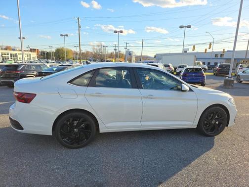 2026 Volkswagen Jetta 1.4T SE