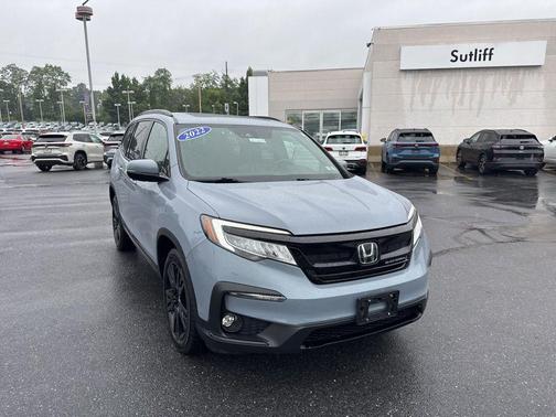Sonic Gray Pearl 2022 Honda Pilot AWD Black Edition