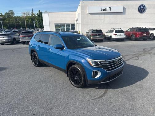 Mountain Lake Blue 2025 Volkswagen Atlas 2.0T SE w/Technology 4MOTION