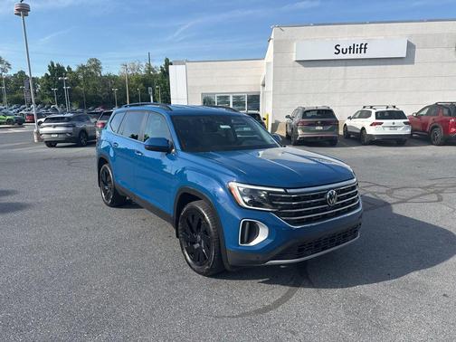 Mountain Lake Blue 2025 Volkswagen Atlas 2.0T SE w/Technology 4MOTION