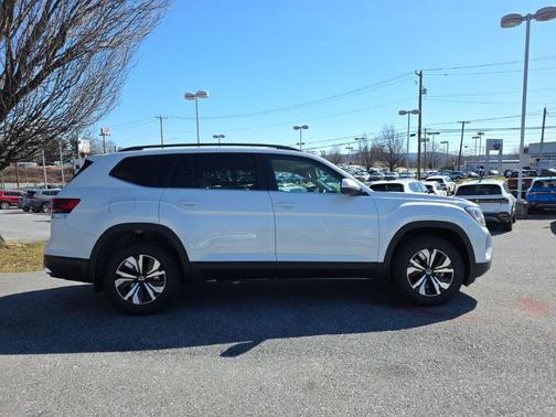 2026 Volkswagen Atlas 2.0T SE