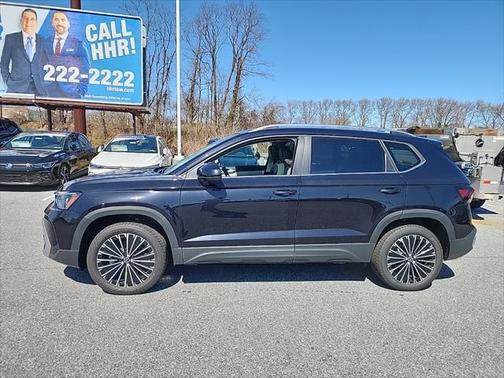2025 Volkswagen Taos 1.5T SE