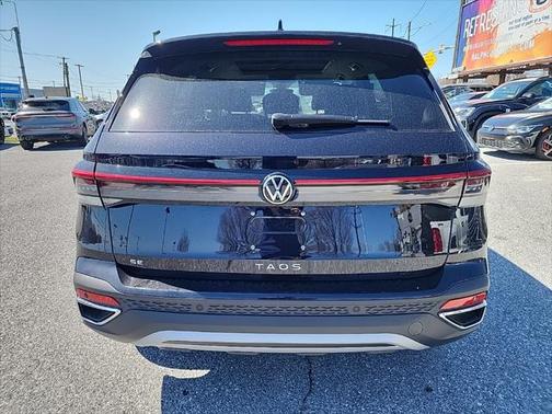 2025 Volkswagen Taos 1.5T SE
