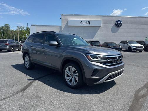 Platinum Gray Metallic 2023 Volkswagen Atlas 3.6L SE w/Technology