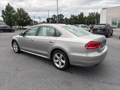 2012 Volkswagen Passat 2.5 SE