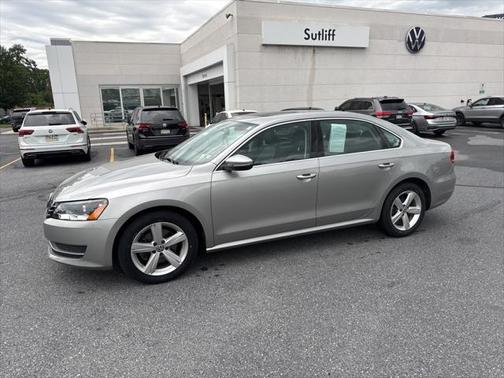 2012 Volkswagen Passat 2.5 SE