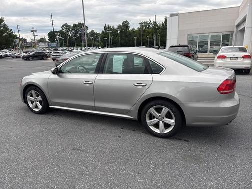 2012 Volkswagen Passat 2.5 SE