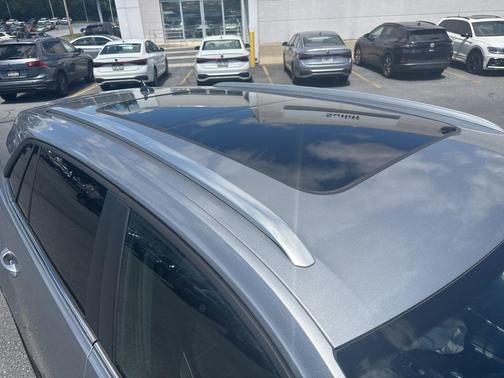 Pyrite Silver Metallic 2023 Volkswagen Atlas Cross Sport 2.0T SE w/Technology 4MOTION