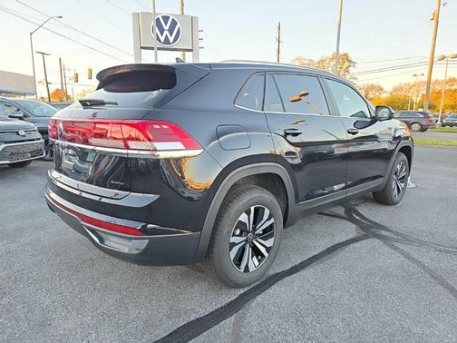 2026 Volkswagen Atlas Cross Sport 2.0T SE