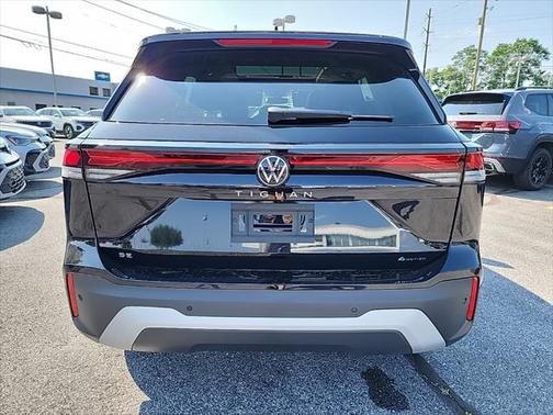 2025 Volkswagen Tiguan 2.0T SE 4MOTION