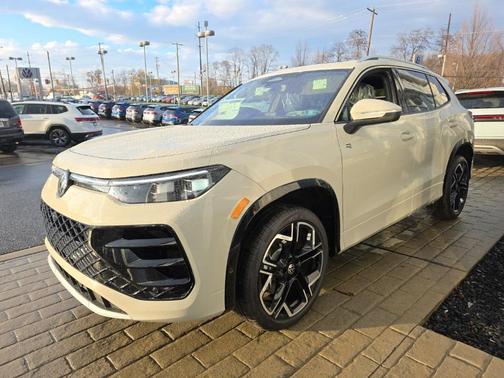 2026 Volkswagen Tiguan 2.0T SEL R-Line 4MOTION