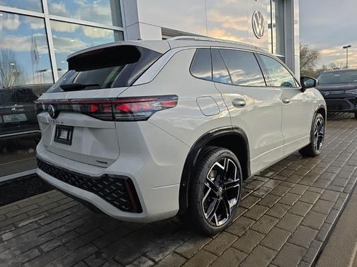 2026 Volkswagen Tiguan 2.0T SEL R-Line 4MOTION