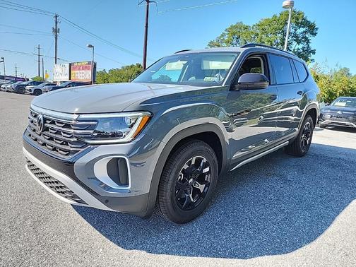 2025 Volkswagen Atlas 2.0T Peak Edition