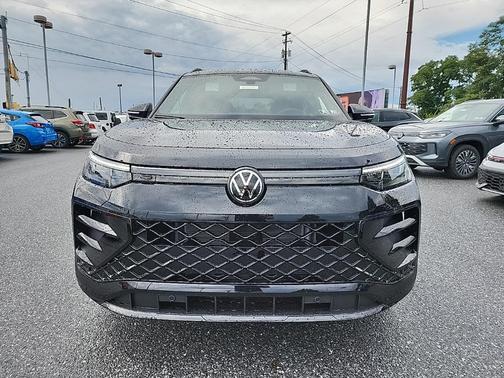 2025 Volkswagen Tiguan 2.0T SE R-Line Black 4MOTION