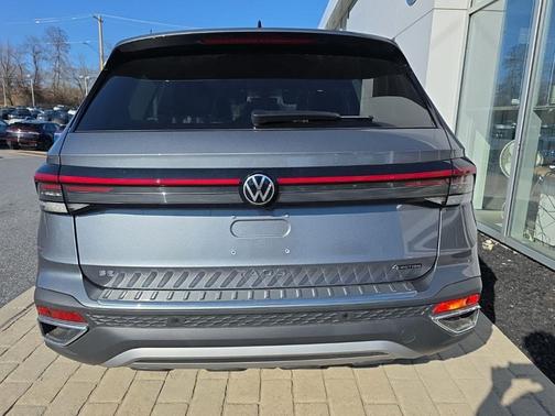 Platinum Gray Metallic 2026 Volkswagen Taos SE