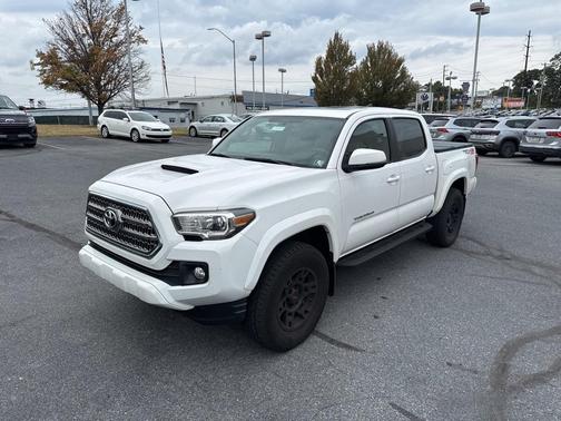 2017 Toyota Tacoma TRD Sport