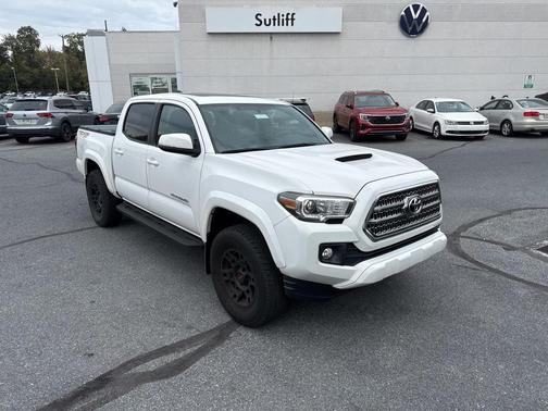 2017 Toyota Tacoma TRD Sport