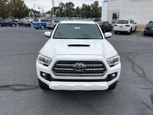 2017 Toyota Tacoma TRD Sport