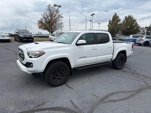 2017 Toyota Tacoma TRD Sport