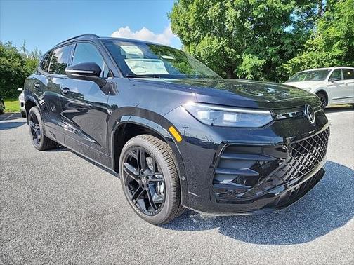 2025 Volkswagen Tiguan 2.0T SE R-Line Black 4MOTION
